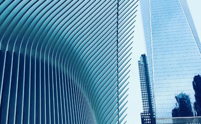 建筑公司的法人如何變更，資質(zhì)也要變更嗎？